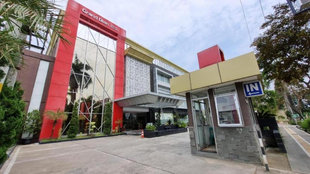Grand Dian Hotel Slawi Tegal  Ngoại thất bức ảnh