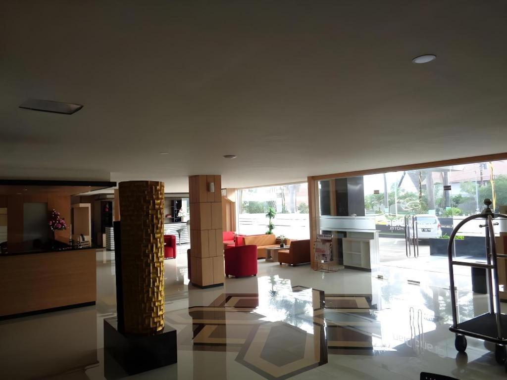 Grand Dian Hotel Slawi Tegal  Ngoại thất bức ảnh